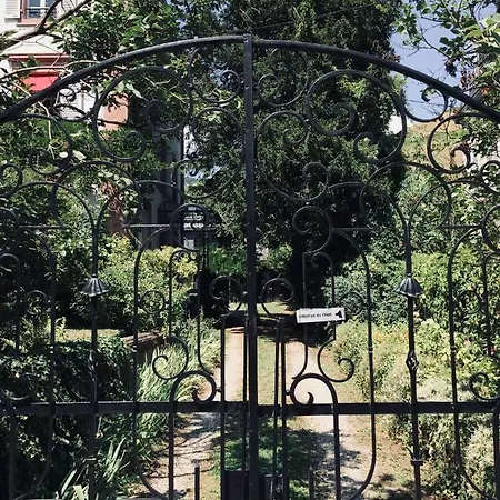 Проживание в семье Grimm *