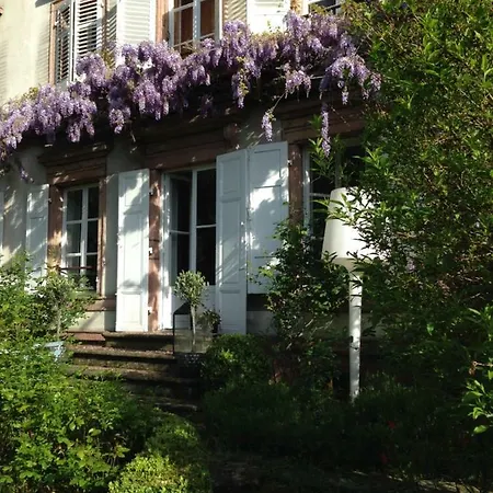 Grimm Проживание в семье Сент-Мари-о-Мин